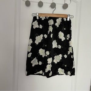Club Monaco floral silk skirt size 00